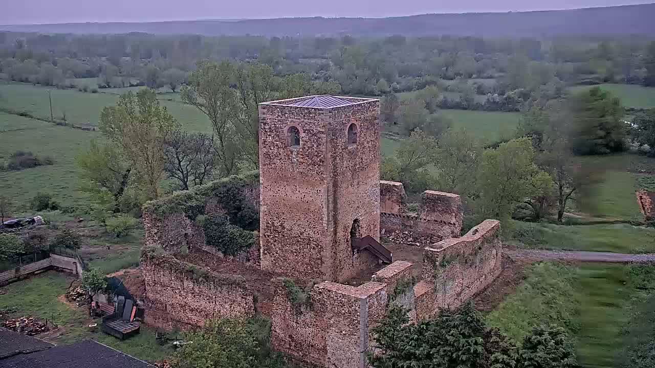 Villapadierna Castle Live Cam - León, Castile&León, Spain