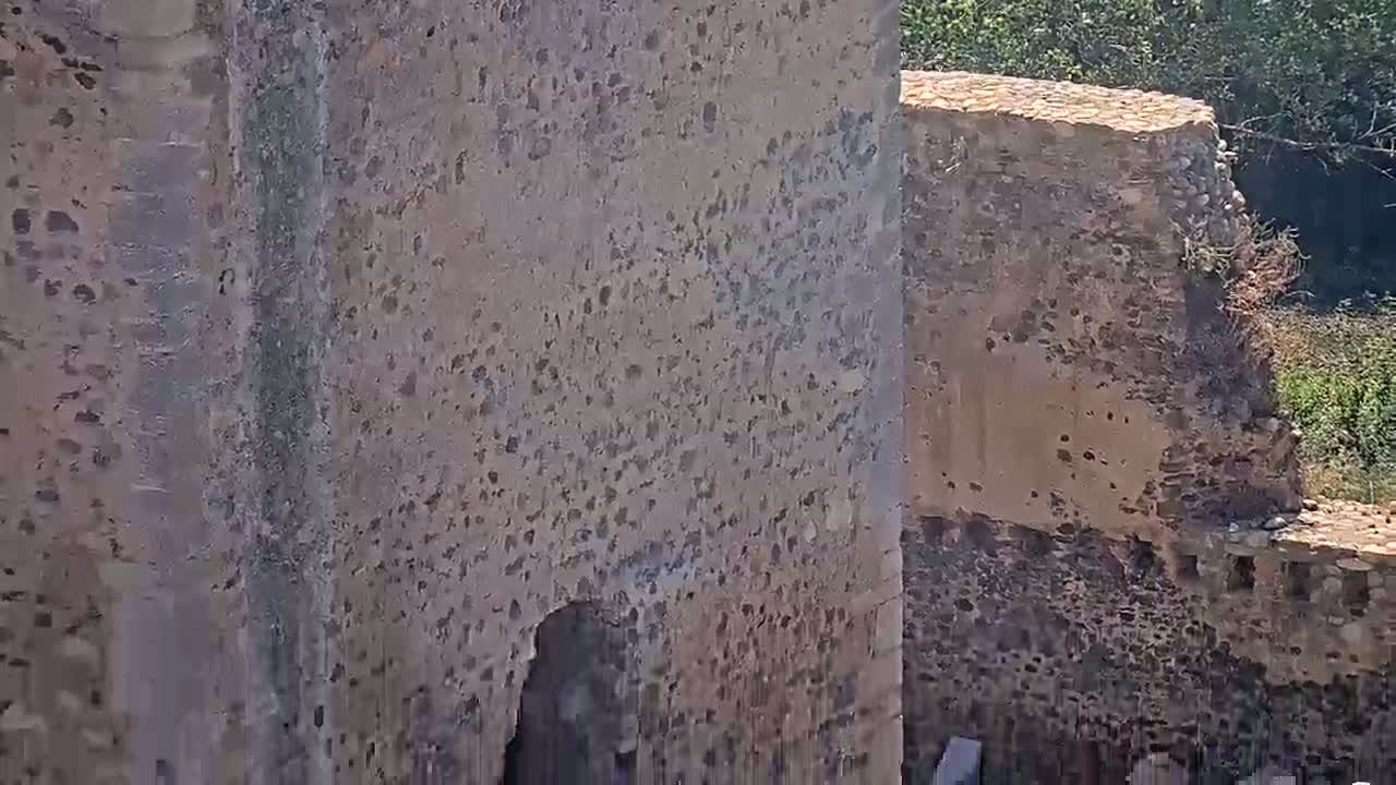 Villapadierna Castle Live Cam - León, Castile&León, Spain