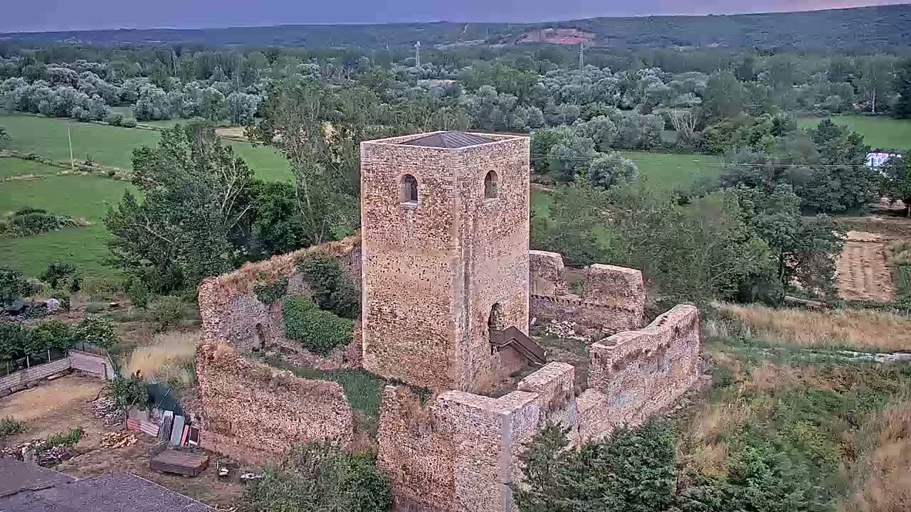 Villapadierna Castle Live Cam - León, Castile&León, Spain