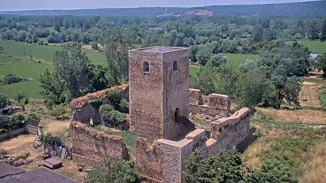 Villapadierna Castle Live Cam - León, Castile&León, Spain