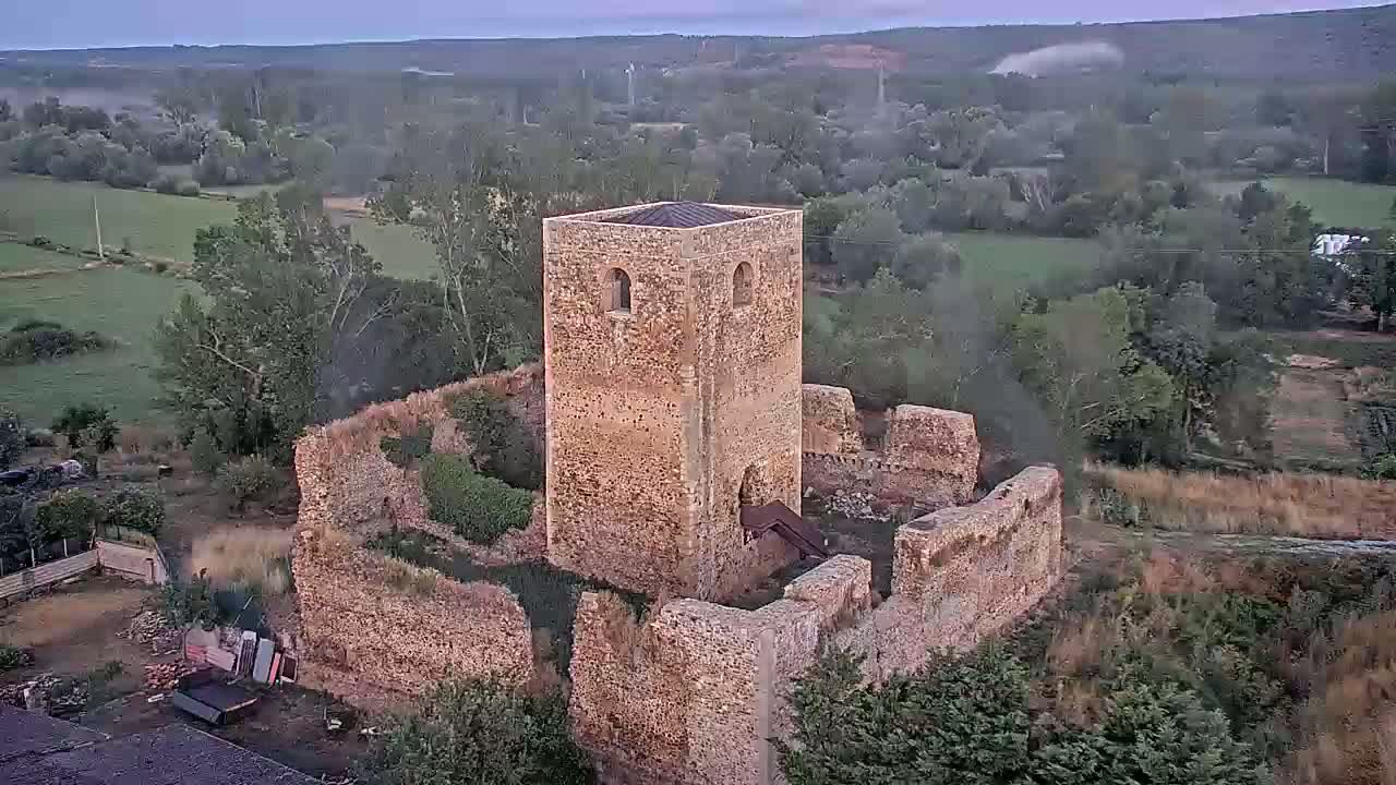 Villapadierna Castle Live Cam - León, Castile&León, Spain