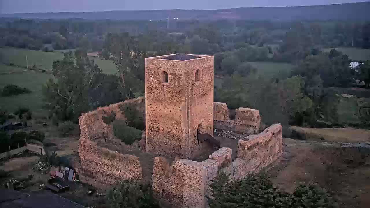 Villapadierna Castle Live Cam - León, Castile&León, Spain