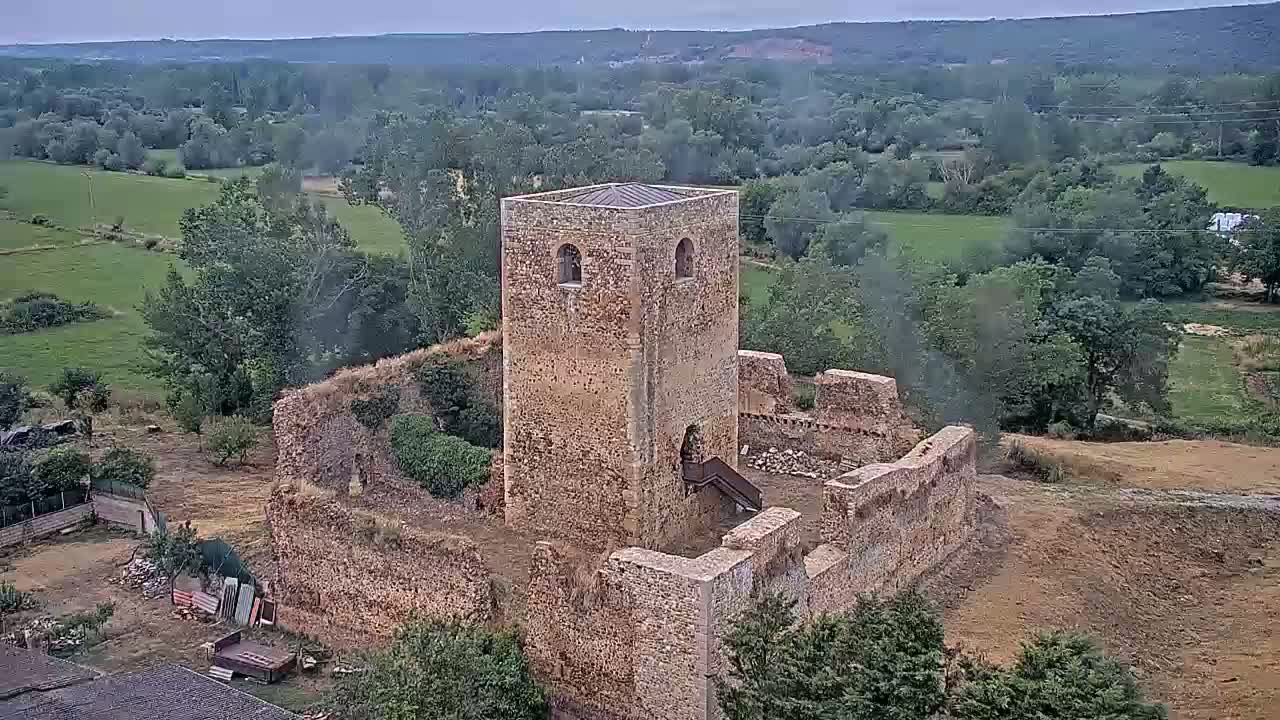 Villapadierna Castle Live Cam - León, Castile&León, Spain