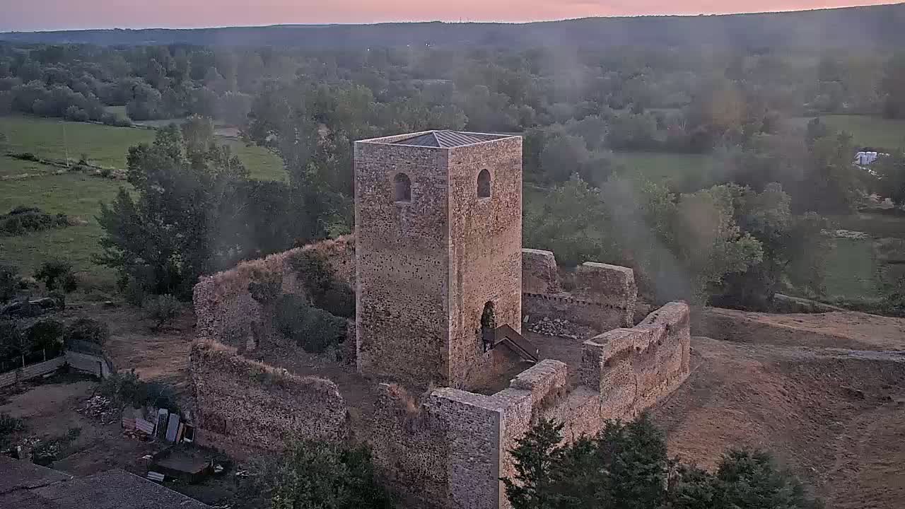 Villapadierna Castle Live Cam - León, Castile&León, Spain