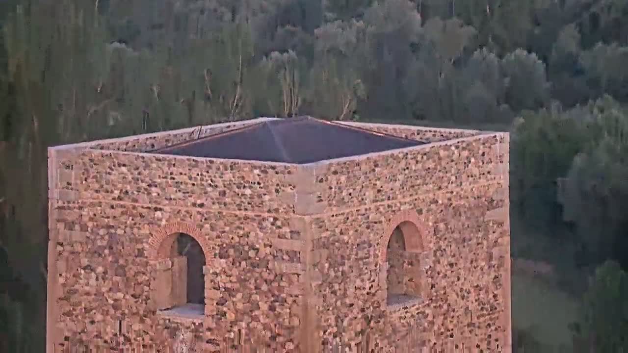 Villapadierna Castle Live Cam - León, Castile&León, Spain