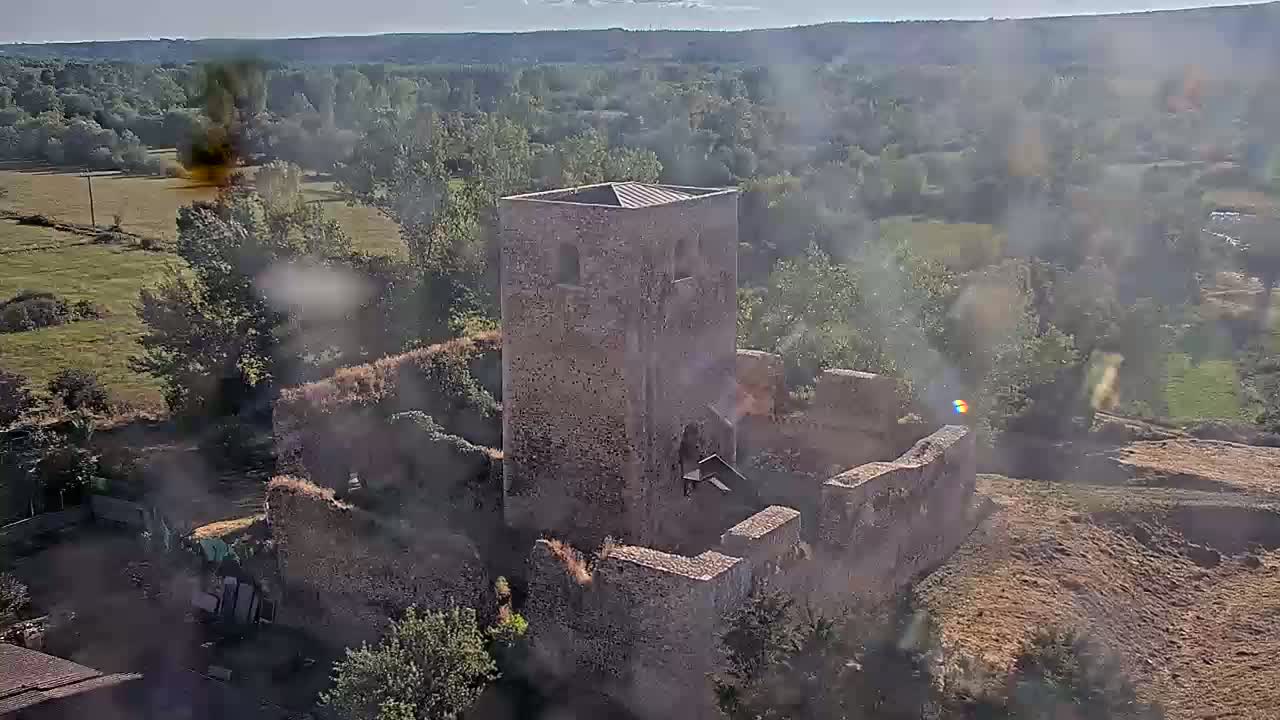 Villapadierna Castle Live Cam - León, Castile&León, Spain