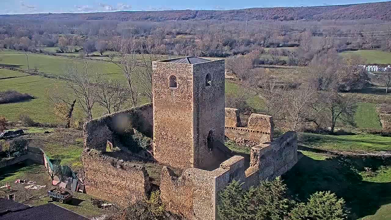 Villapadierna Castle Live Cam - León, Castile&León, Spain