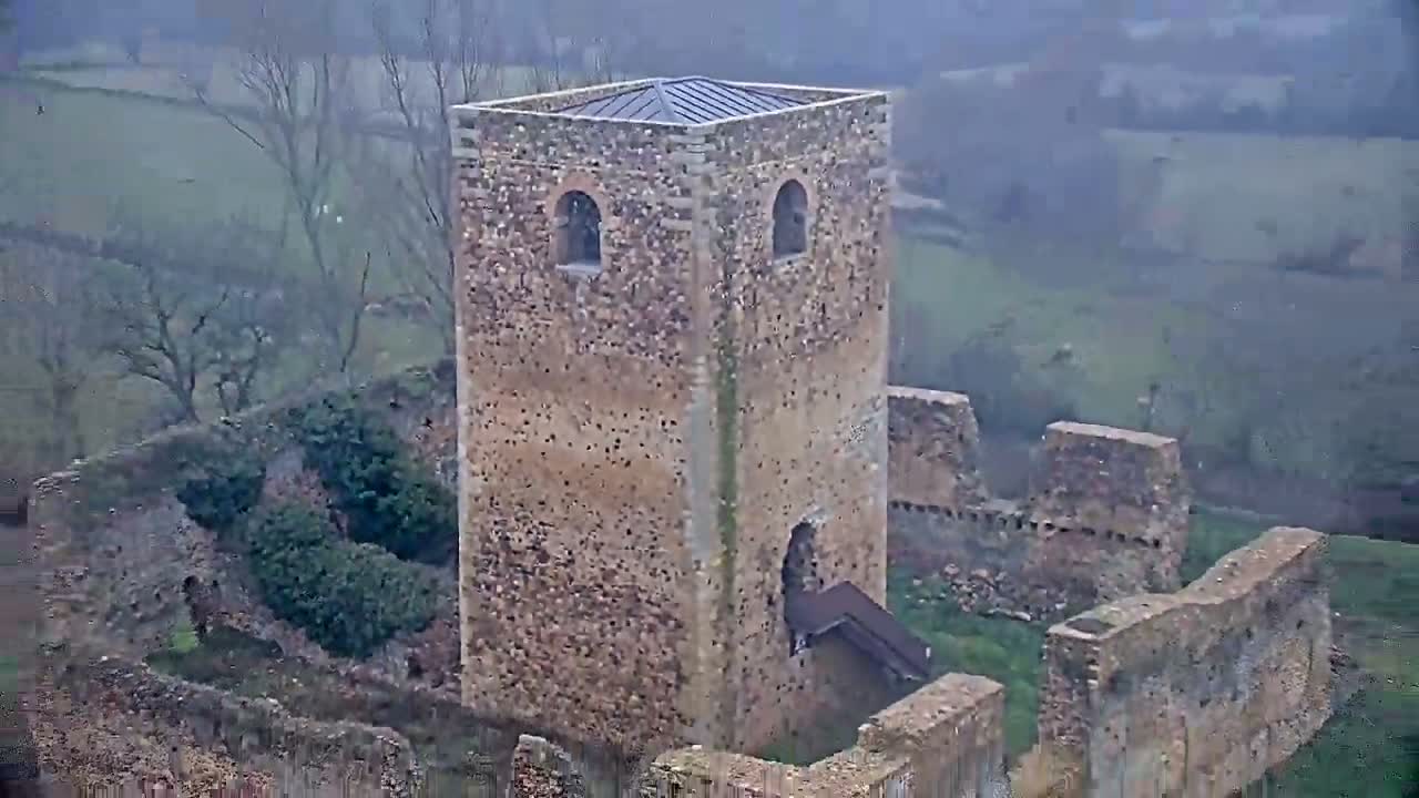 Villapadierna Castle Live Cam - León, Castile&León, Spain