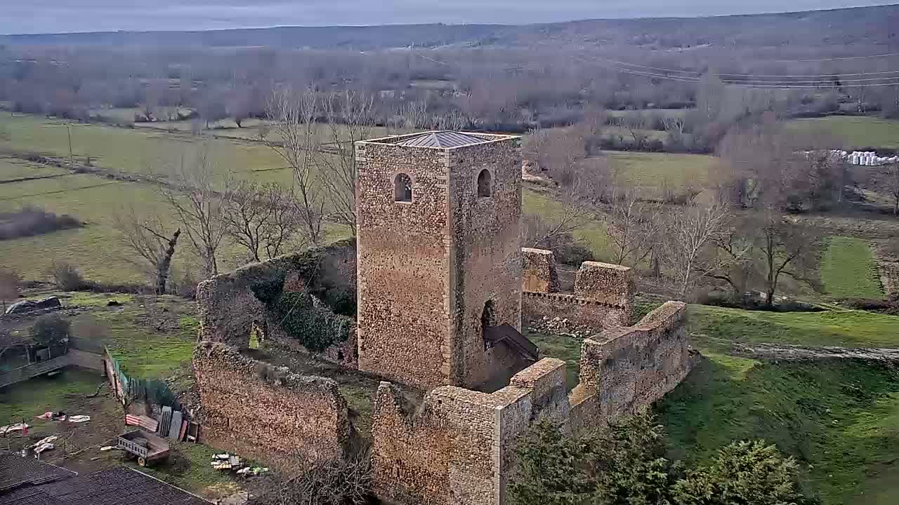 Villapadierna Castle Live Cam - León, Castile&León, Spain