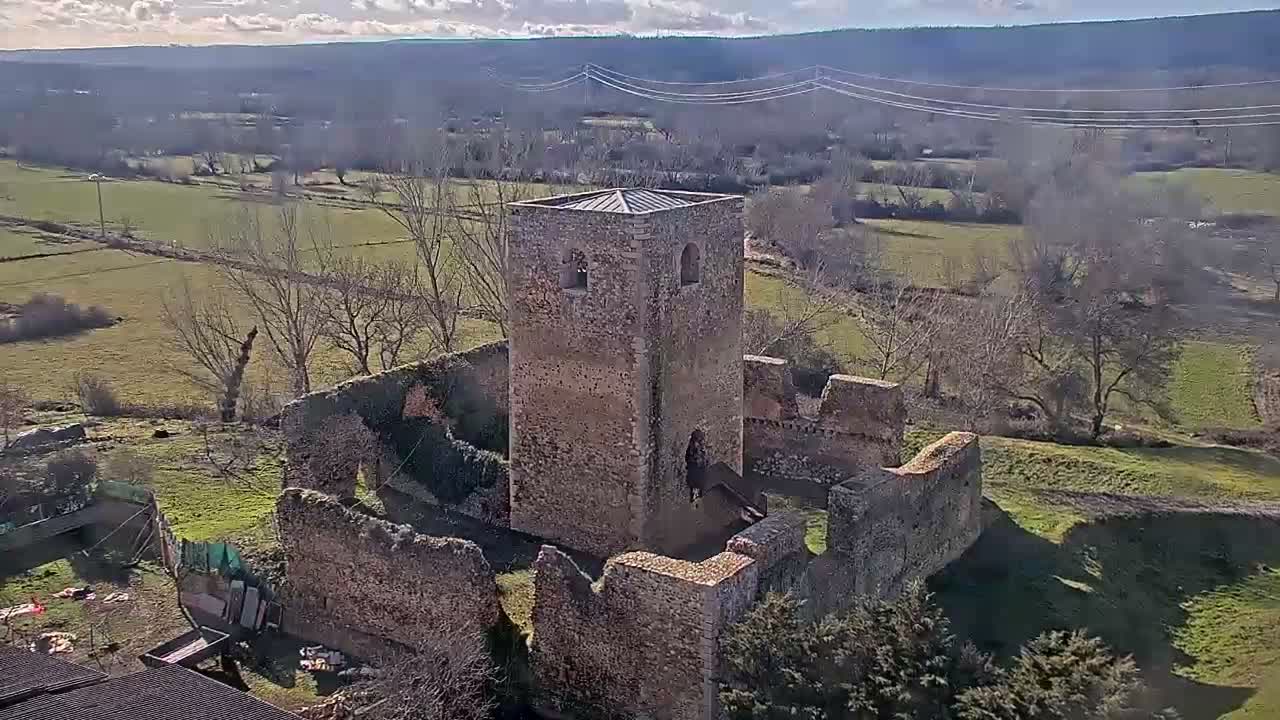 Villapadierna Castle Live Cam - León, Castile&León, Spain