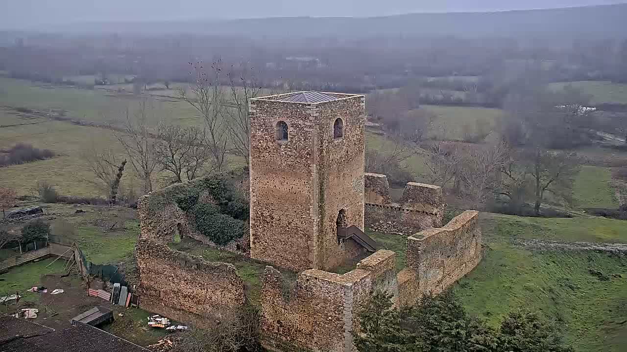 Villapadierna Castle Live Cam - León, Castile&León, Spain