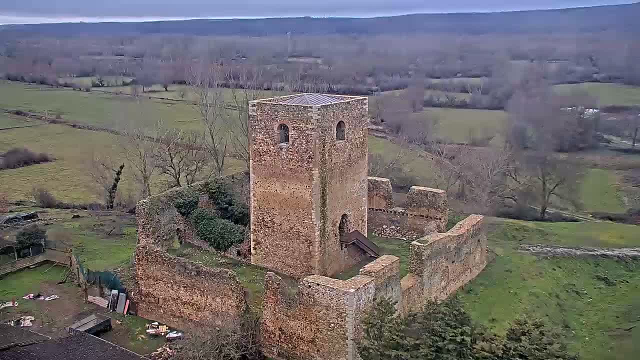 Villapadierna Castle Live Cam - León, Castile&León, Spain
