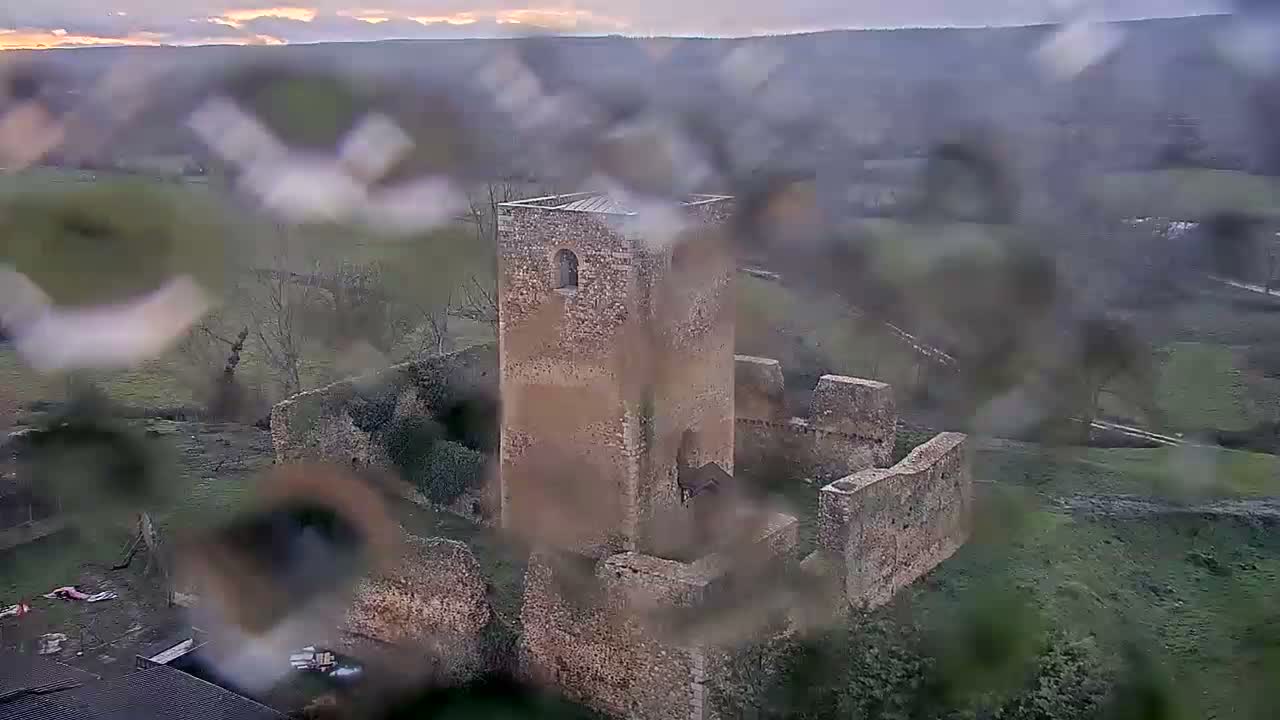 Villapadierna Castle Live Cam - León, Castile&León, Spain