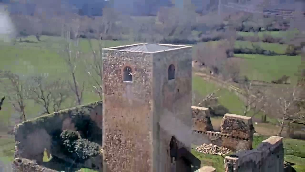 Villapadierna Castle Live Cam - León, Castile&León, Spain