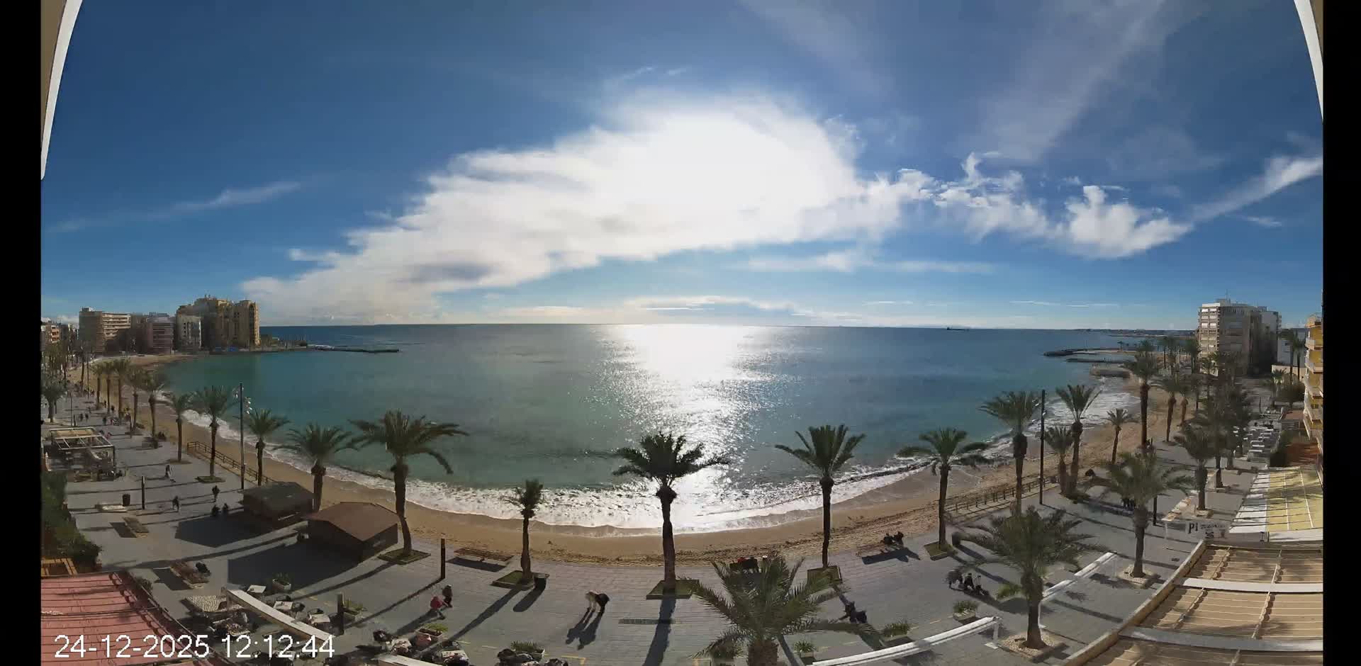 Torrevieja Cura Beach Live Cam - Alicante, Valencia, Spain