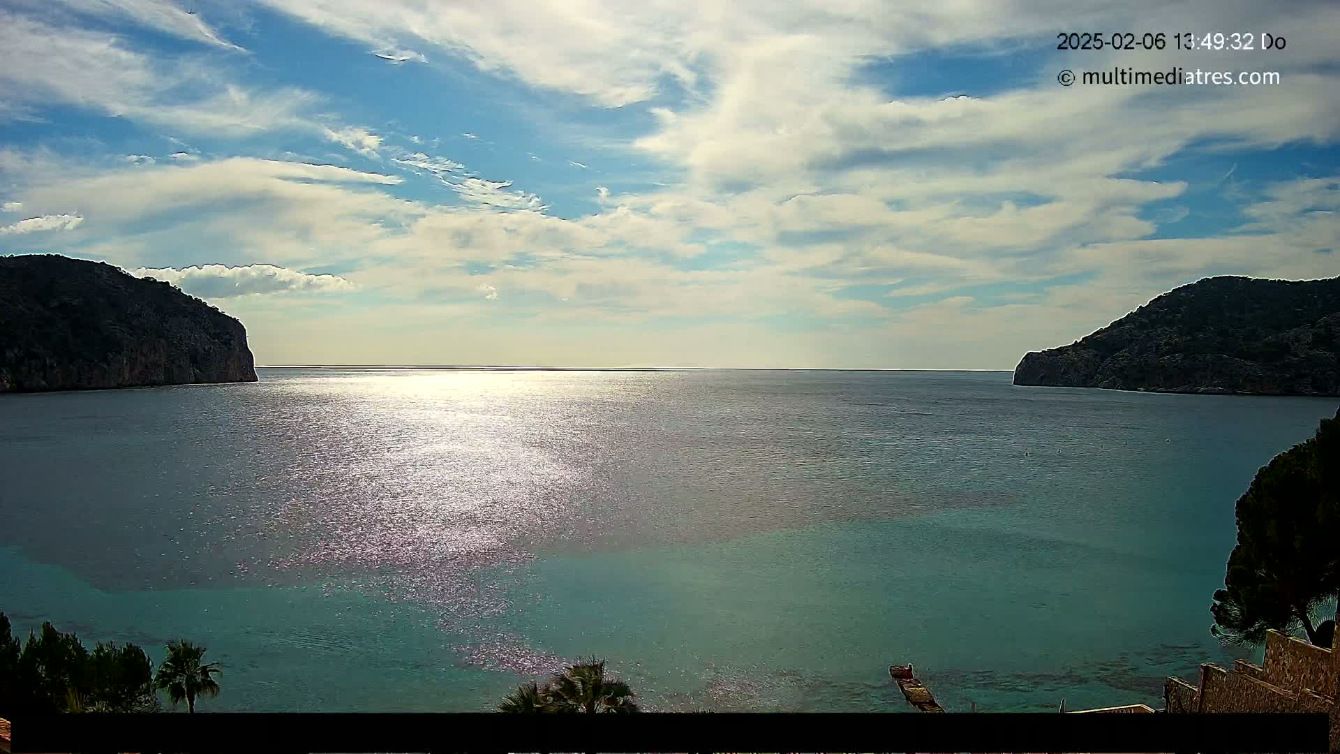 Mallorca Camp de Mar Roca Beach Live Cam - Balearic Islands, Spain