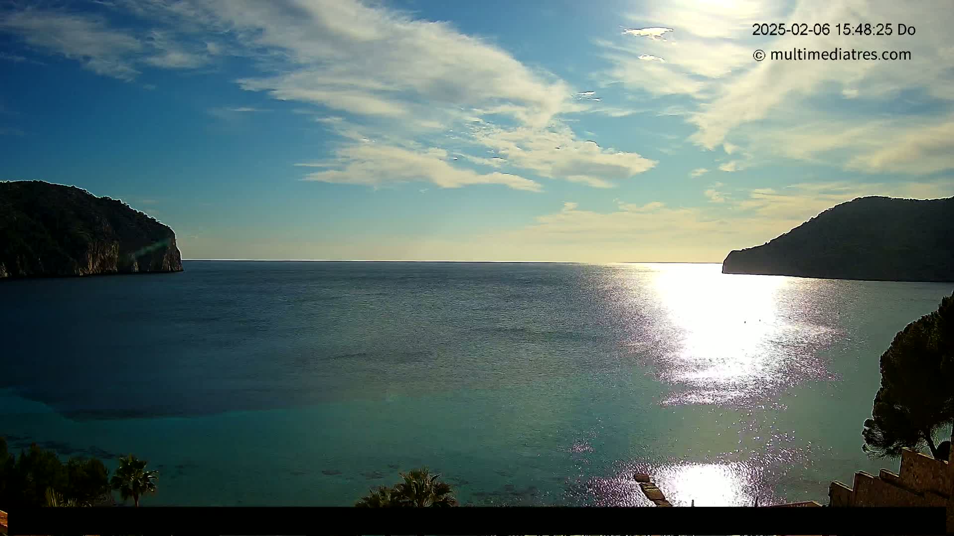 Mallorca Camp de Mar Roca Beach Live Cam - Balearic Islands, Spain