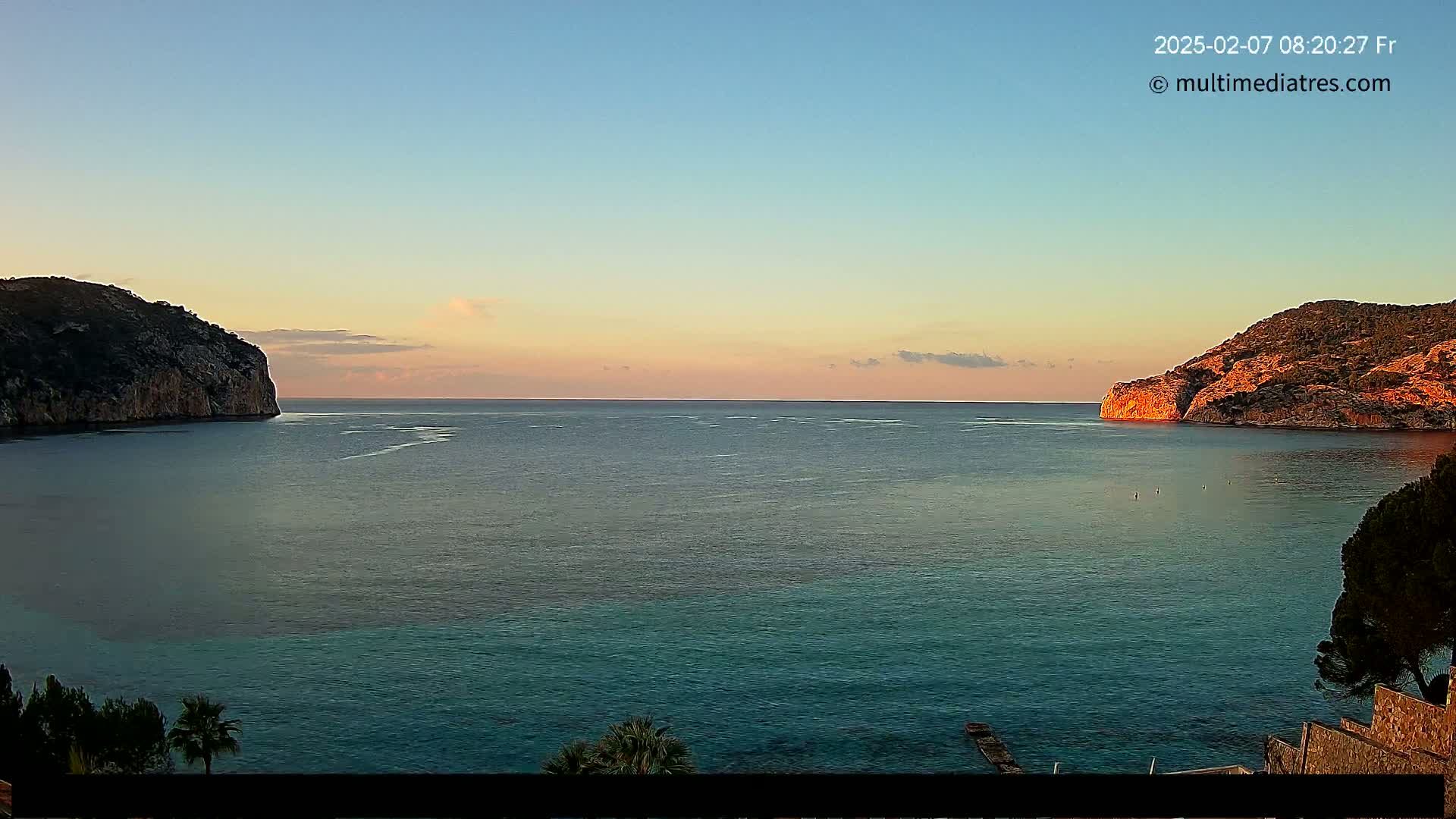 Mallorca Camp de Mar Roca Beach Live Cam - Balearic Islands, Spain