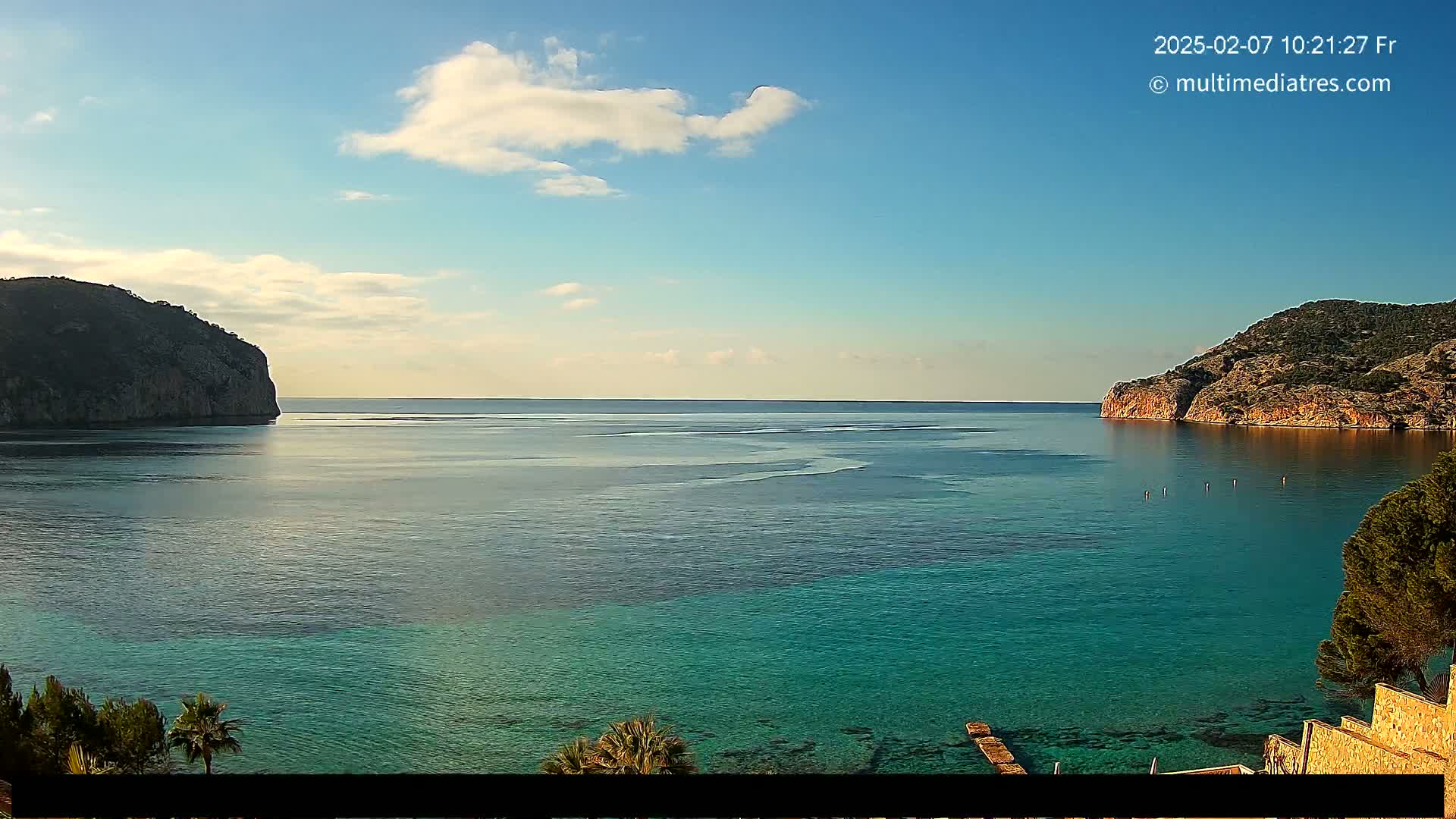 Mallorca Camp de Mar Roca Beach Live Cam - Balearic Islands, Spain