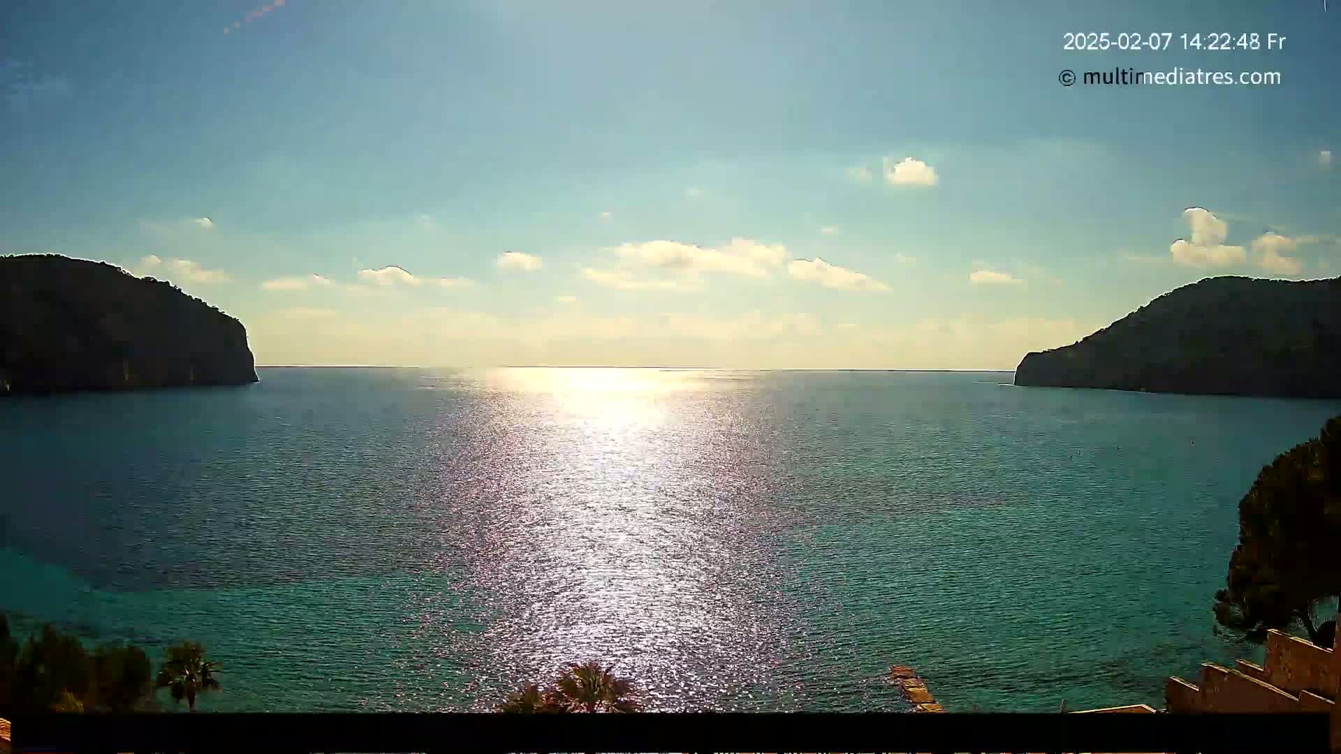 Mallorca Camp de Mar Roca Beach Live Cam - Balearic Islands, Spain