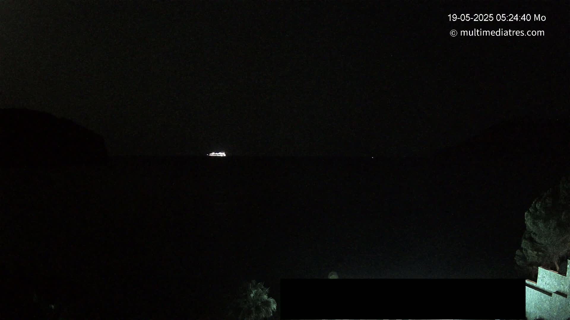 Mallorca Camp de Mar Roca Beach Live Cam - Balearic Islands, Spain
