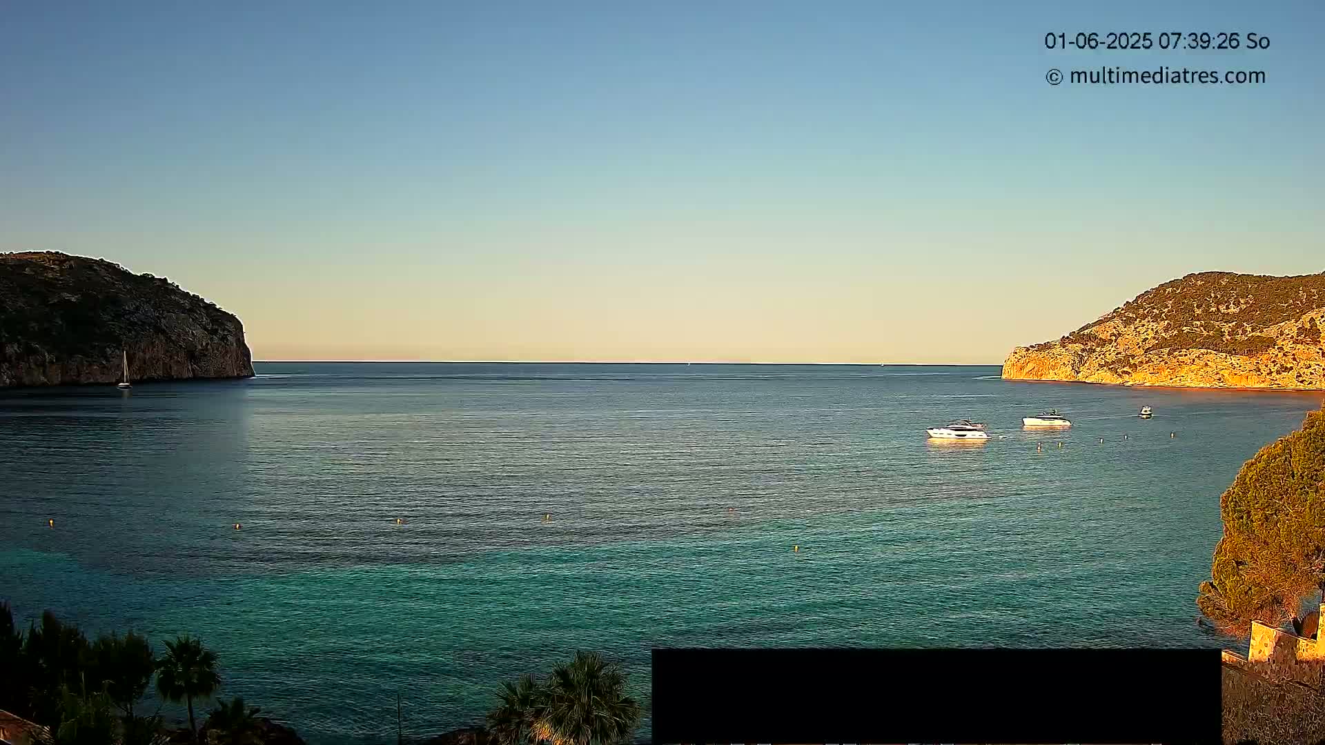 Mallorca Camp de Mar Roca Beach Live Cam - Balearic Islands, Spain