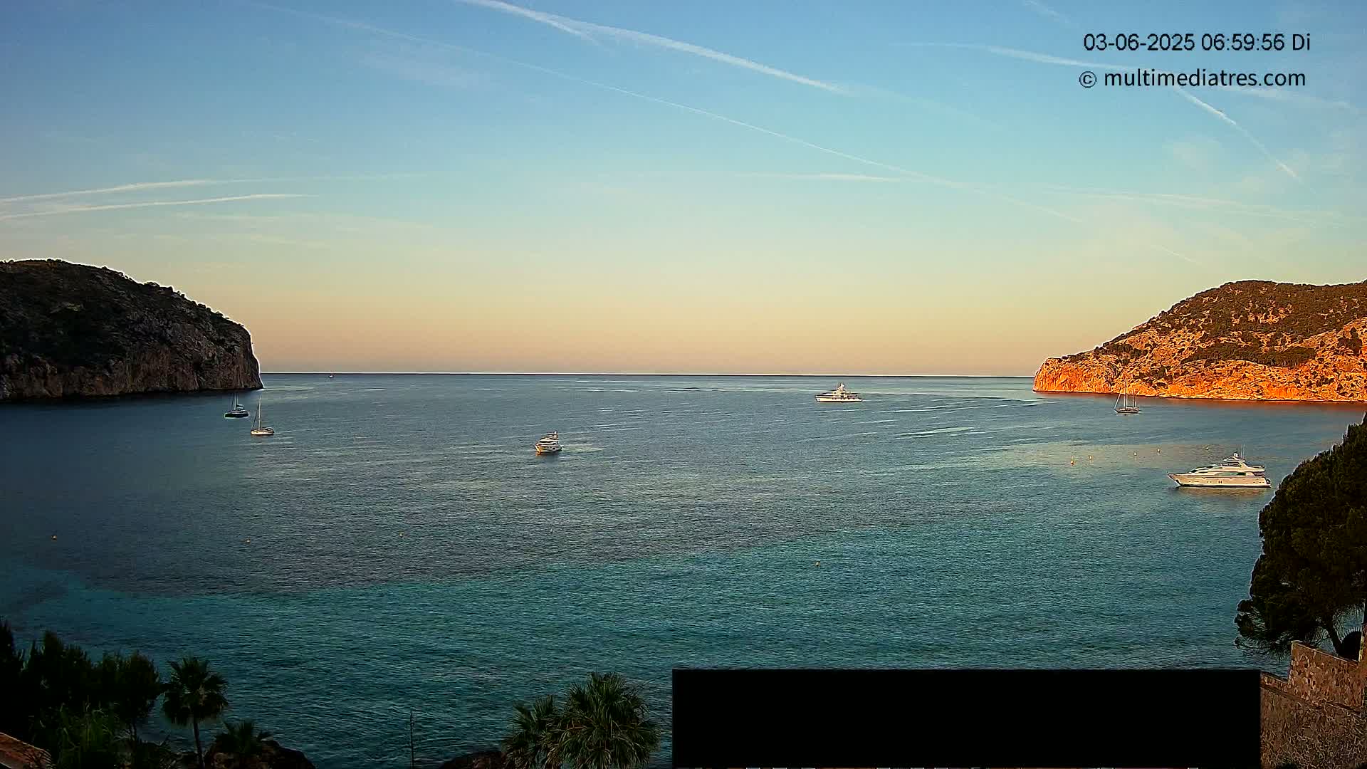 Mallorca Camp de Mar Roca Beach Live Cam - Balearic Islands, Spain