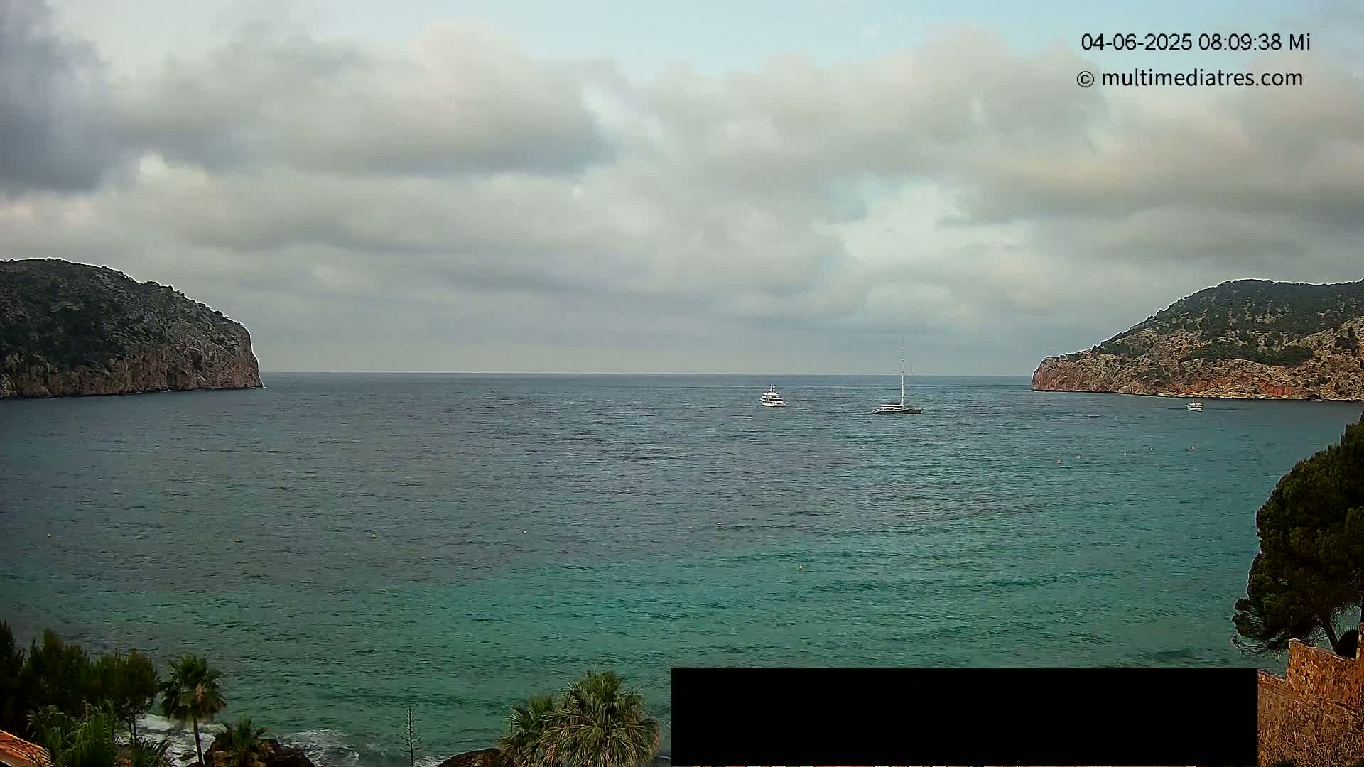 Mallorca Camp de Mar Roca Beach Live Cam - Balearic Islands, Spain