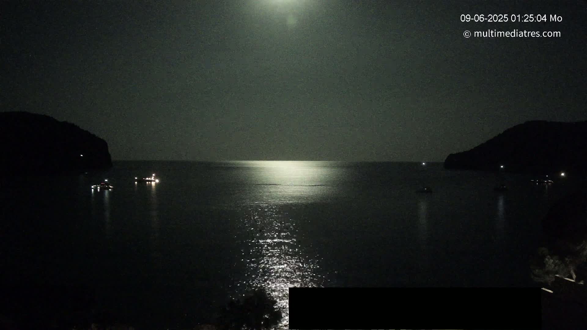 Mallorca Camp de Mar Roca Beach Live Cam - Balearic Islands, Spain