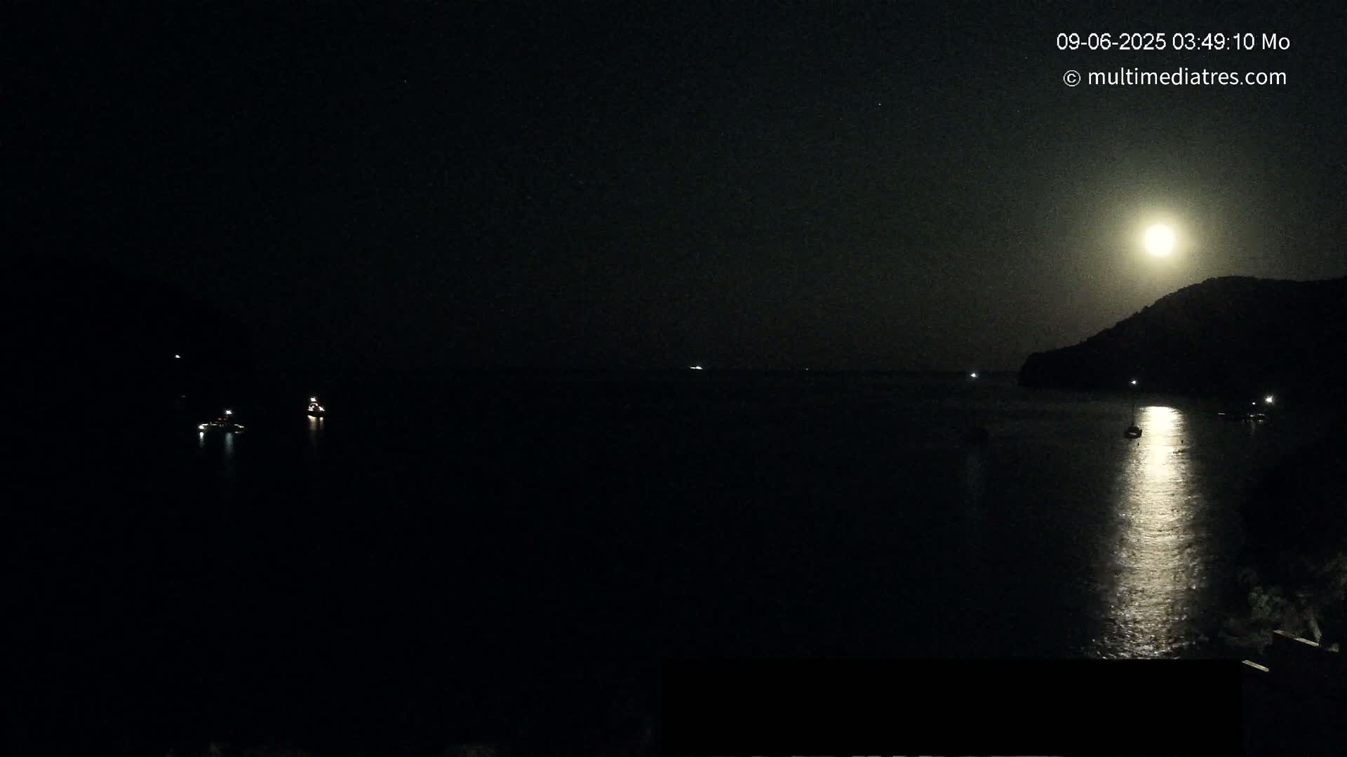 Mallorca Camp de Mar Roca Beach Live Cam - Balearic Islands, Spain
