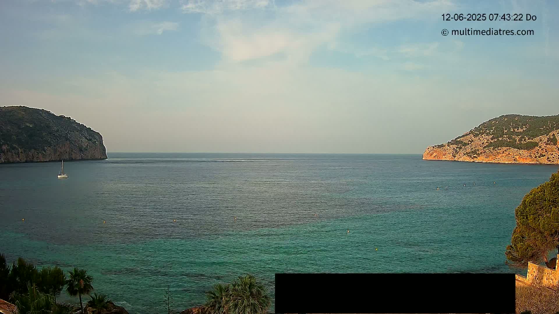 Mallorca Camp de Mar Roca Beach Live Cam - Balearic Islands, Spain