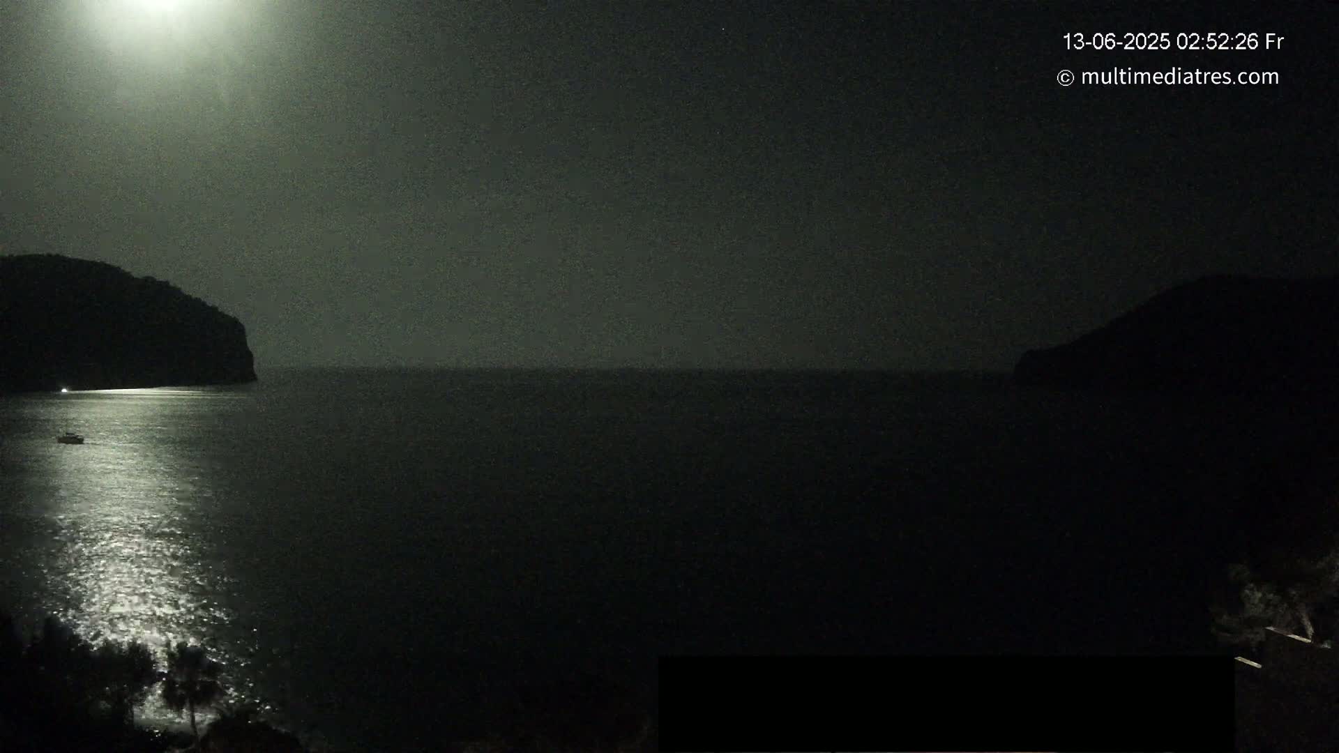Mallorca Camp de Mar Roca Beach Live Cam - Balearic Islands, Spain