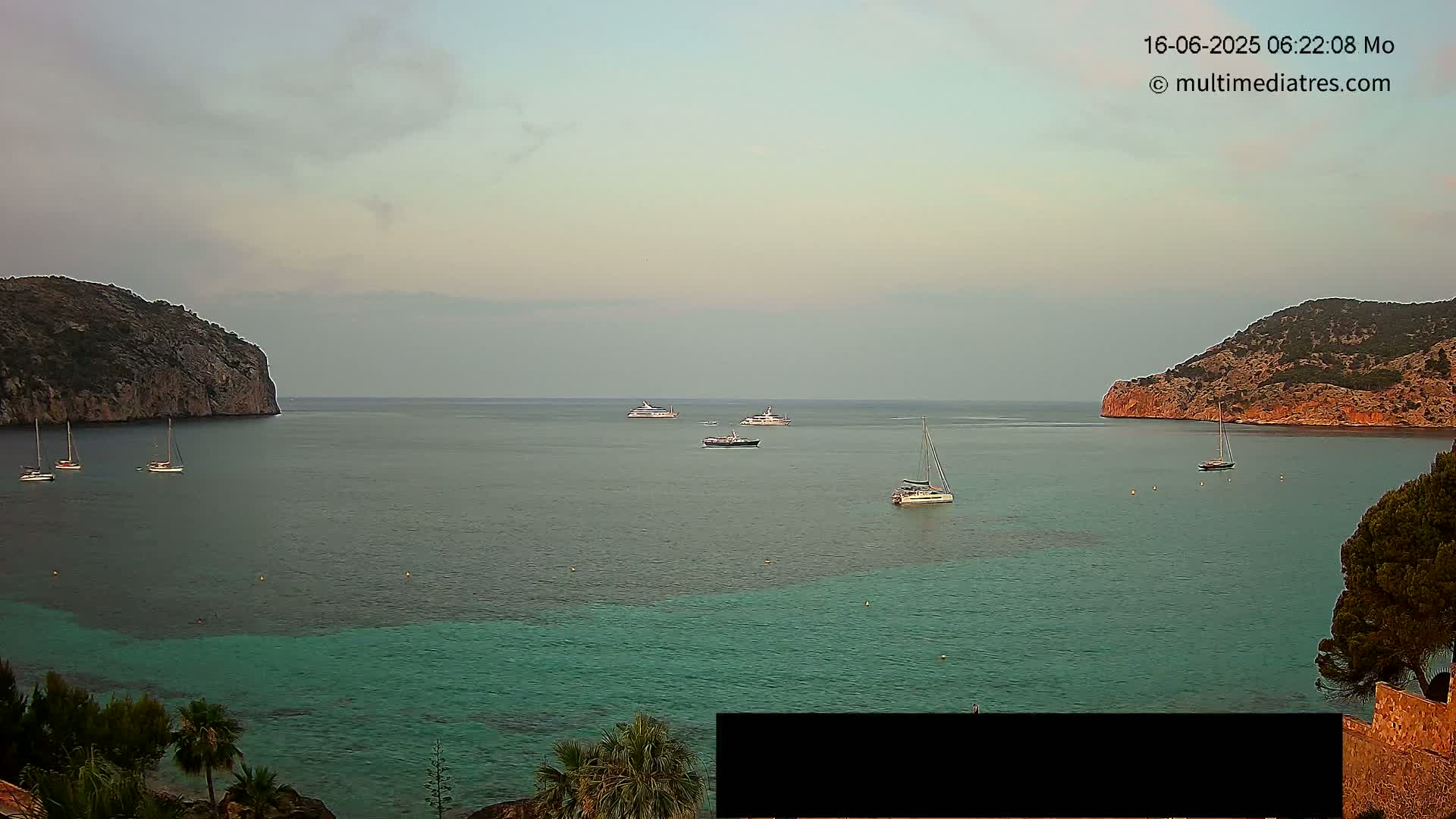 Mallorca Camp de Mar Roca Beach Live Cam - Balearic Islands, Spain