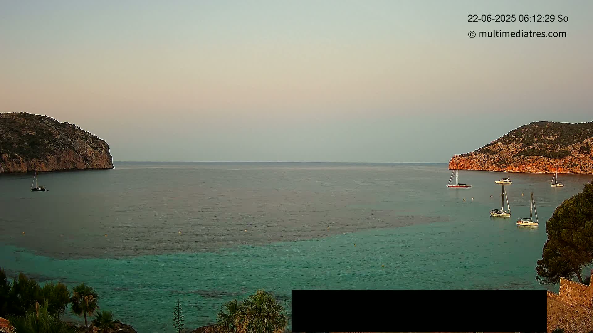 Mallorca Camp de Mar Roca Beach Live Cam - Balearic Islands, Spain
