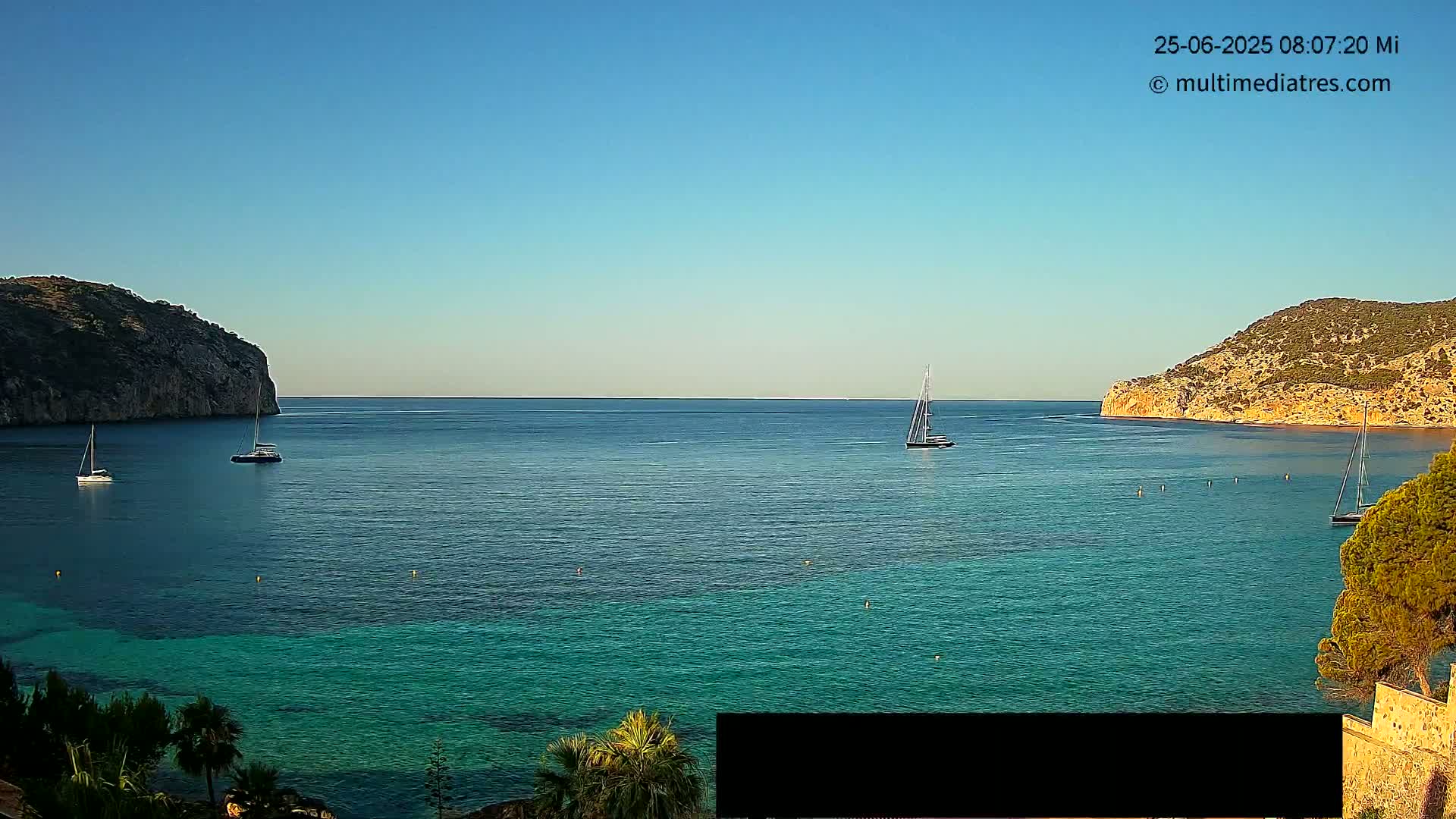Mallorca Camp de Mar Roca Beach Live Cam - Balearic Islands, Spain