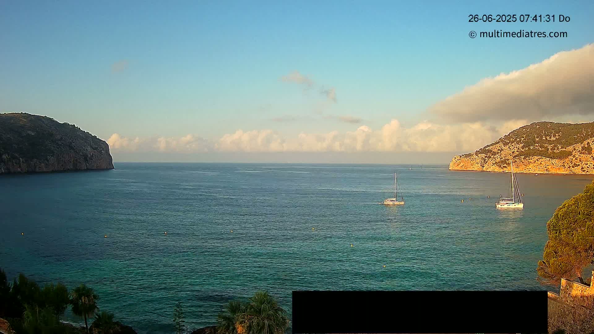 Mallorca Camp de Mar Roca Beach Live Cam - Balearic Islands, Spain