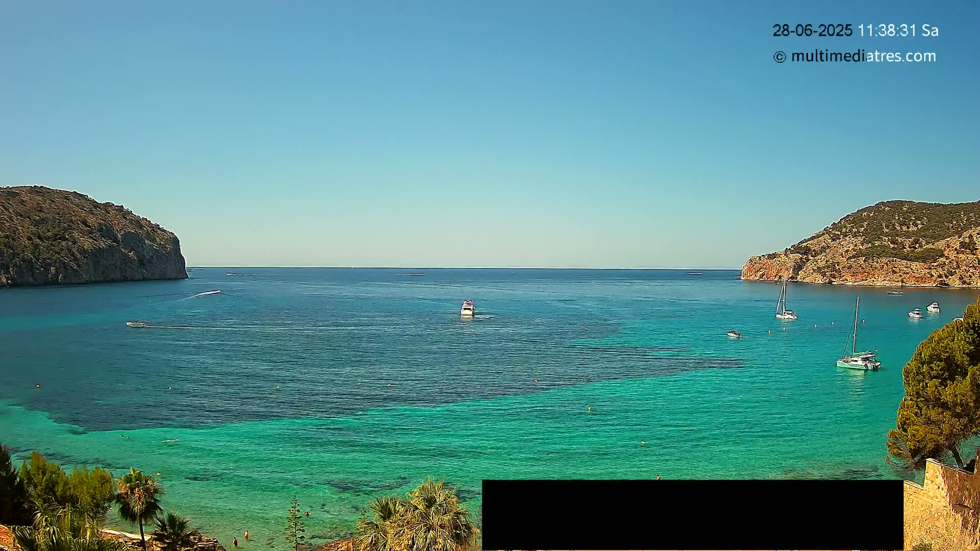 Mallorca Camp de Mar Roca Beach Live Cam - Balearic Islands, Spain