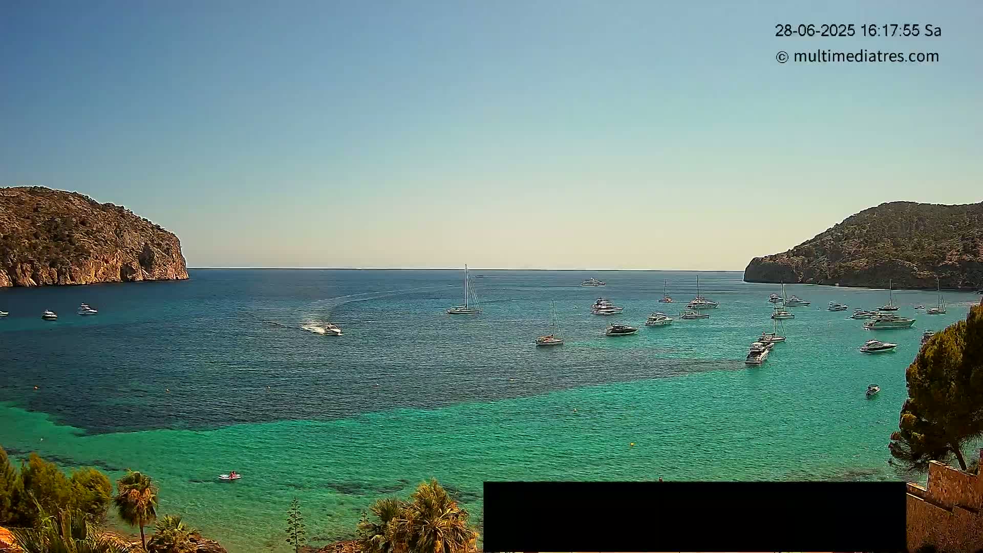 Mallorca Camp de Mar Roca Beach Live Cam - Balearic Islands, Spain