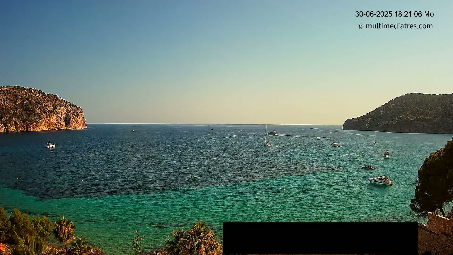 Mallorca Camp de Mar Roca Beach Live Cam - Balearic Islands, Spain