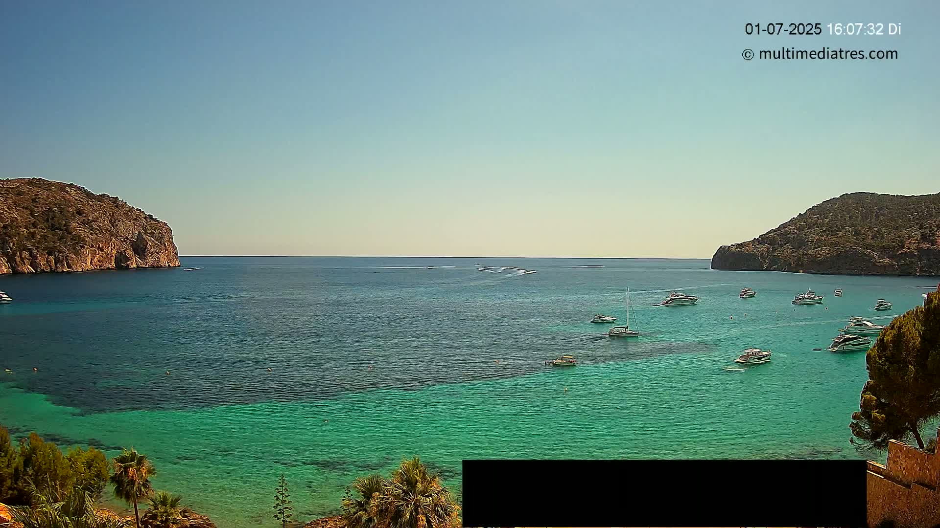 Mallorca Camp de Mar Roca Beach Live Cam - Balearic Islands, Spain