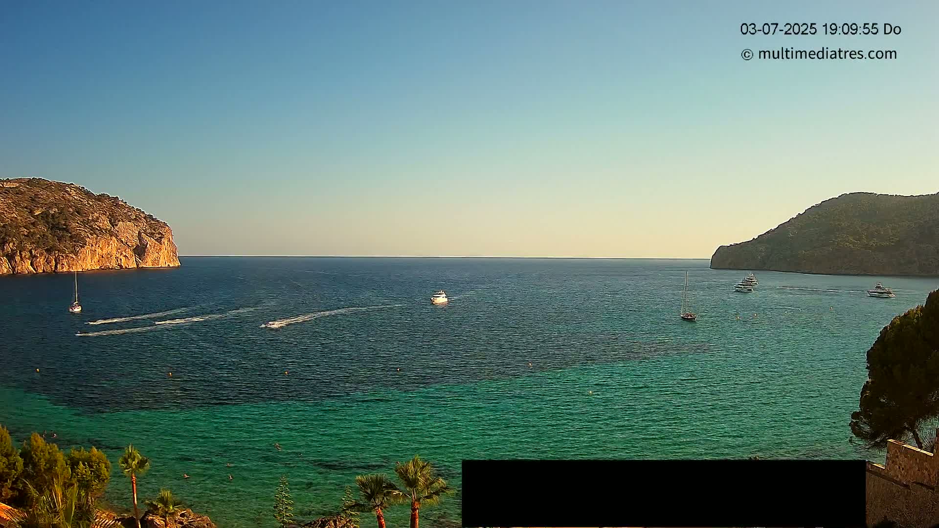 Mallorca Camp de Mar Roca Beach Live Cam - Balearic Islands, Spain