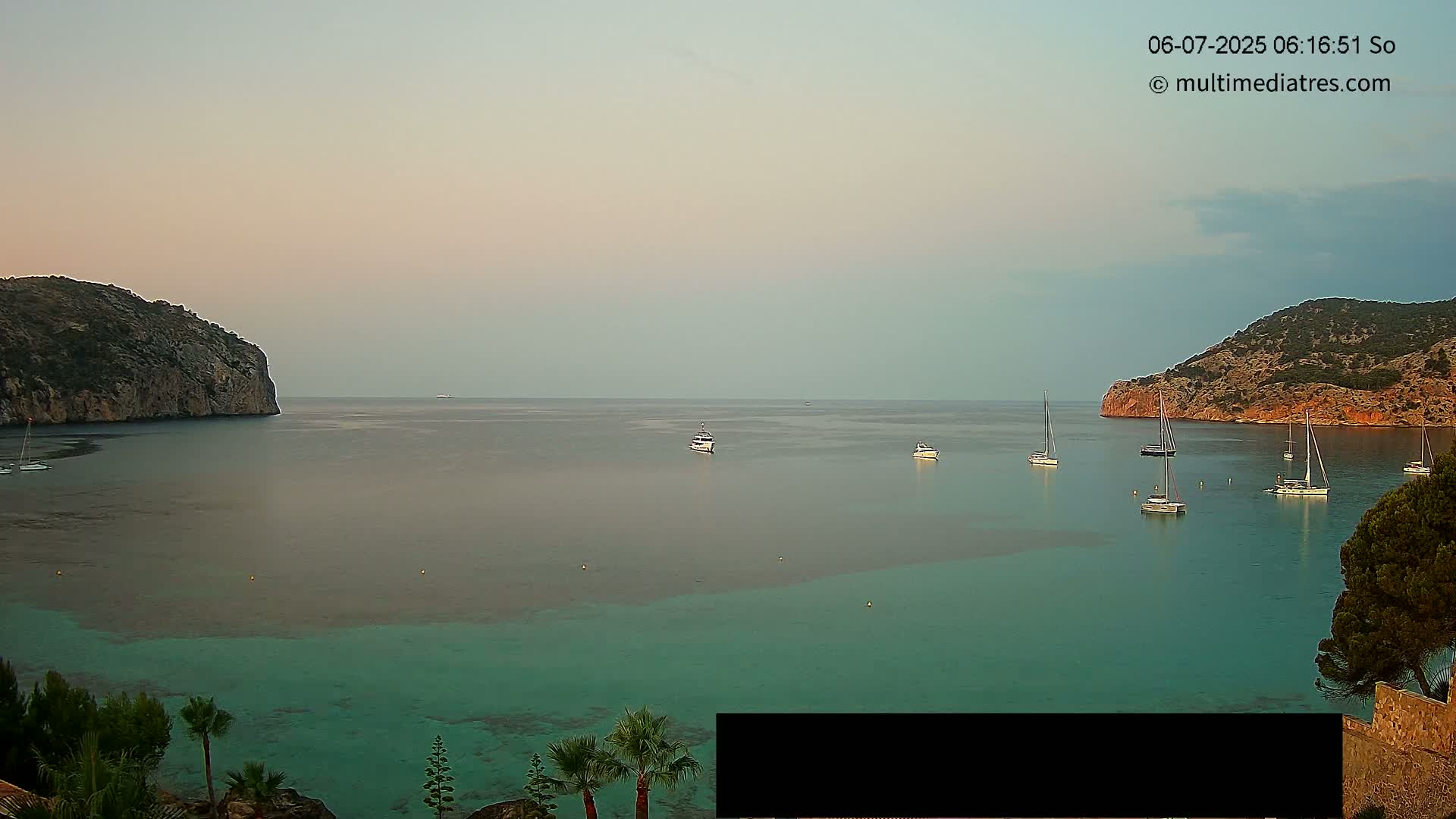 Mallorca Camp de Mar Roca Beach Live Cam - Balearic Islands, Spain