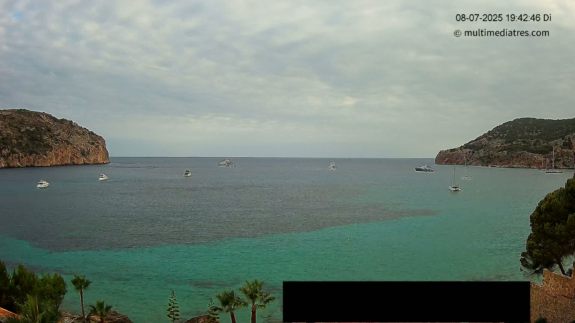 Mallorca Camp de Mar Roca Beach Live Cam - Balearic Islands, Spain