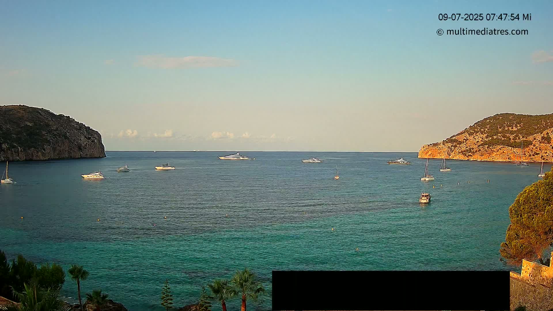 Mallorca Camp de Mar Roca Beach Live Cam - Balearic Islands, Spain
