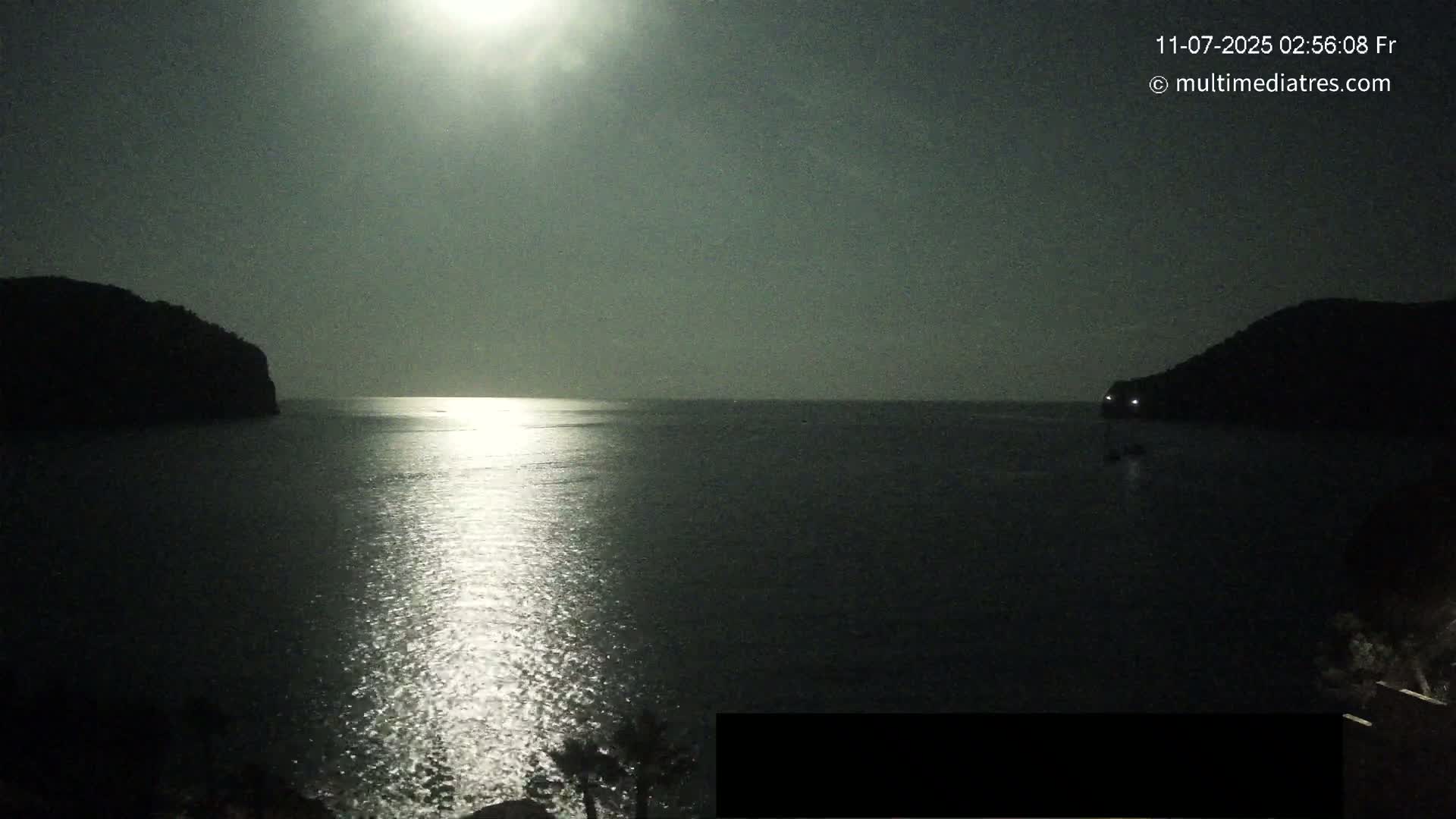 Mallorca Camp de Mar Roca Beach Live Cam - Balearic Islands, Spain