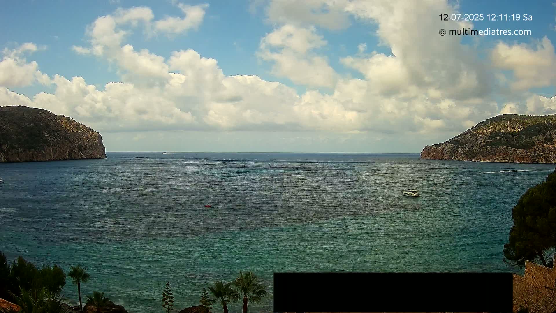 Mallorca Camp de Mar Roca Beach Live Cam - Balearic Islands, Spain