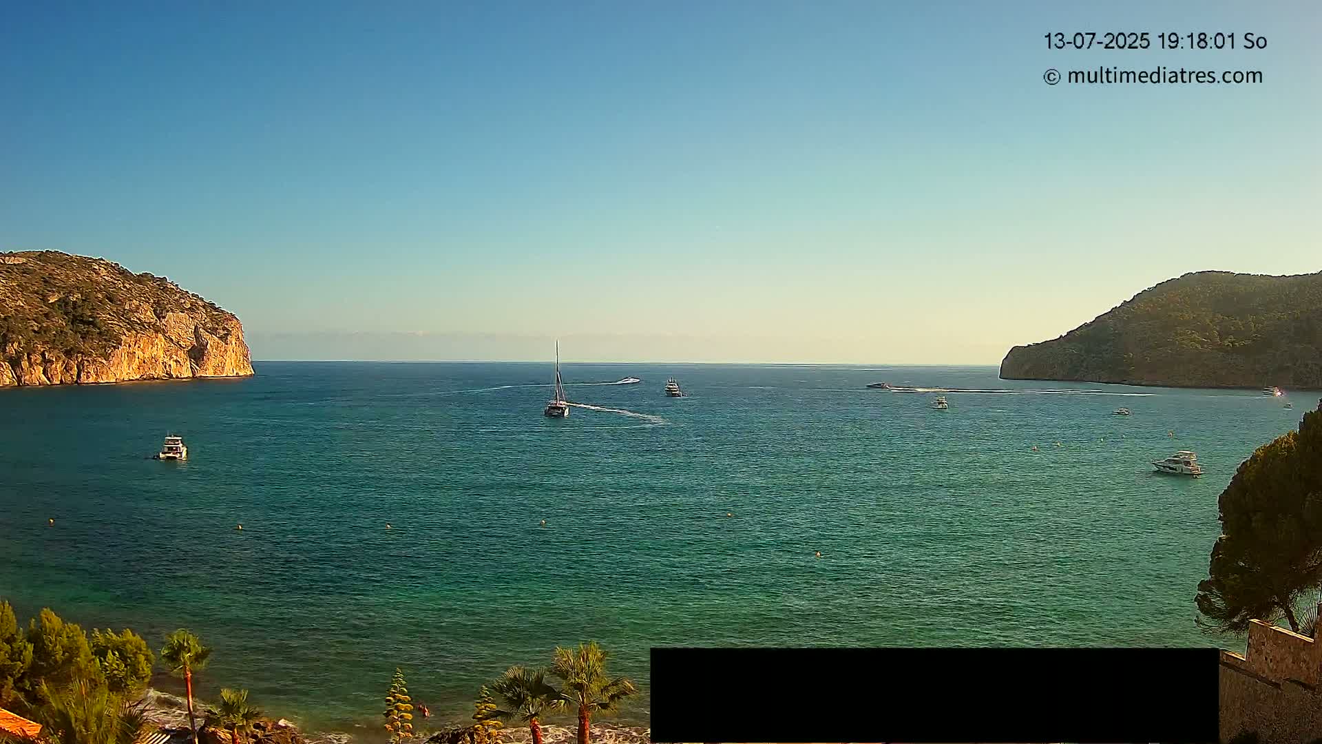 Mallorca Camp de Mar Roca Beach Live Cam - Balearic Islands, Spain