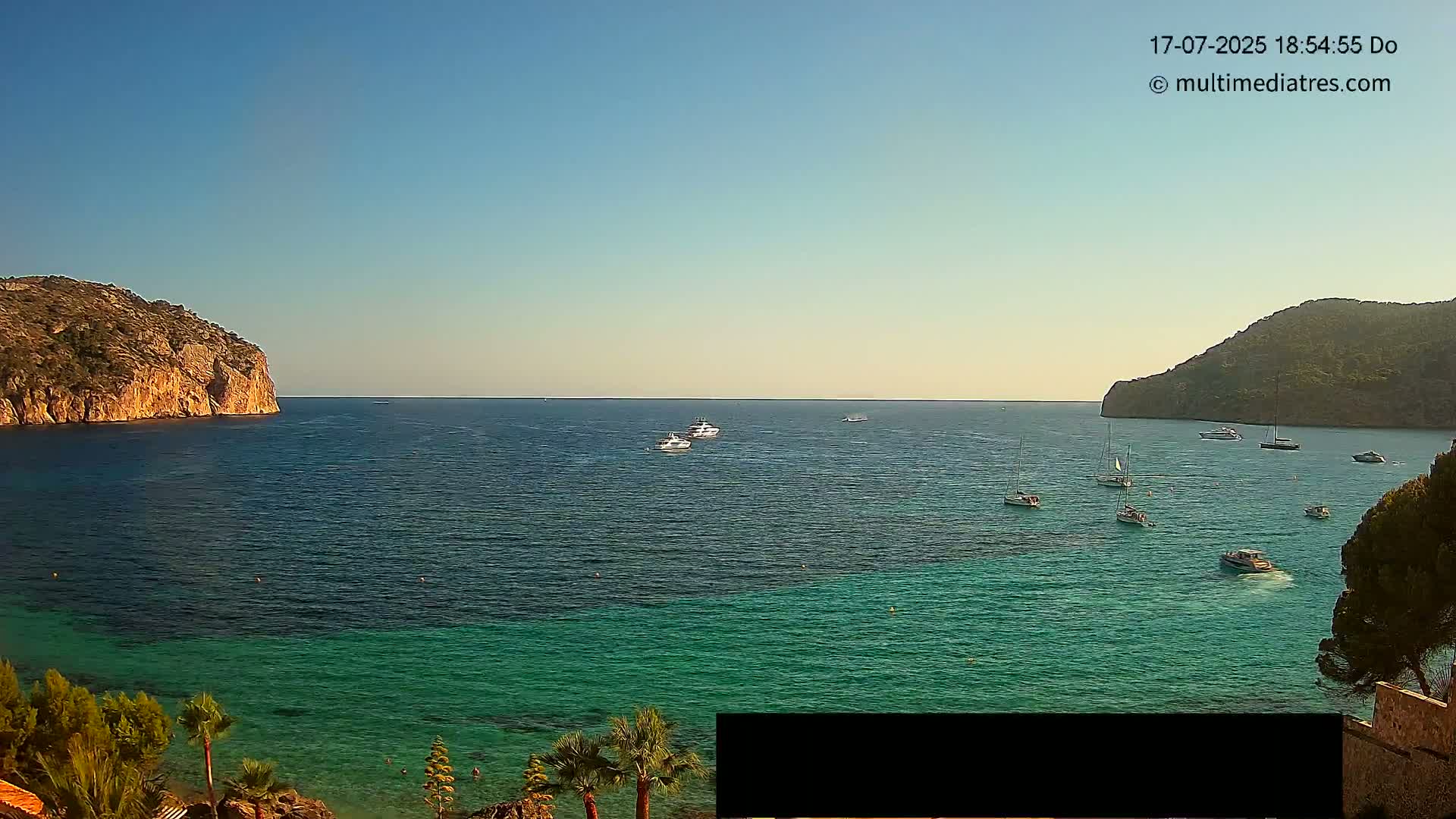 Mallorca Camp de Mar Roca Beach Live Cam - Balearic Islands, Spain