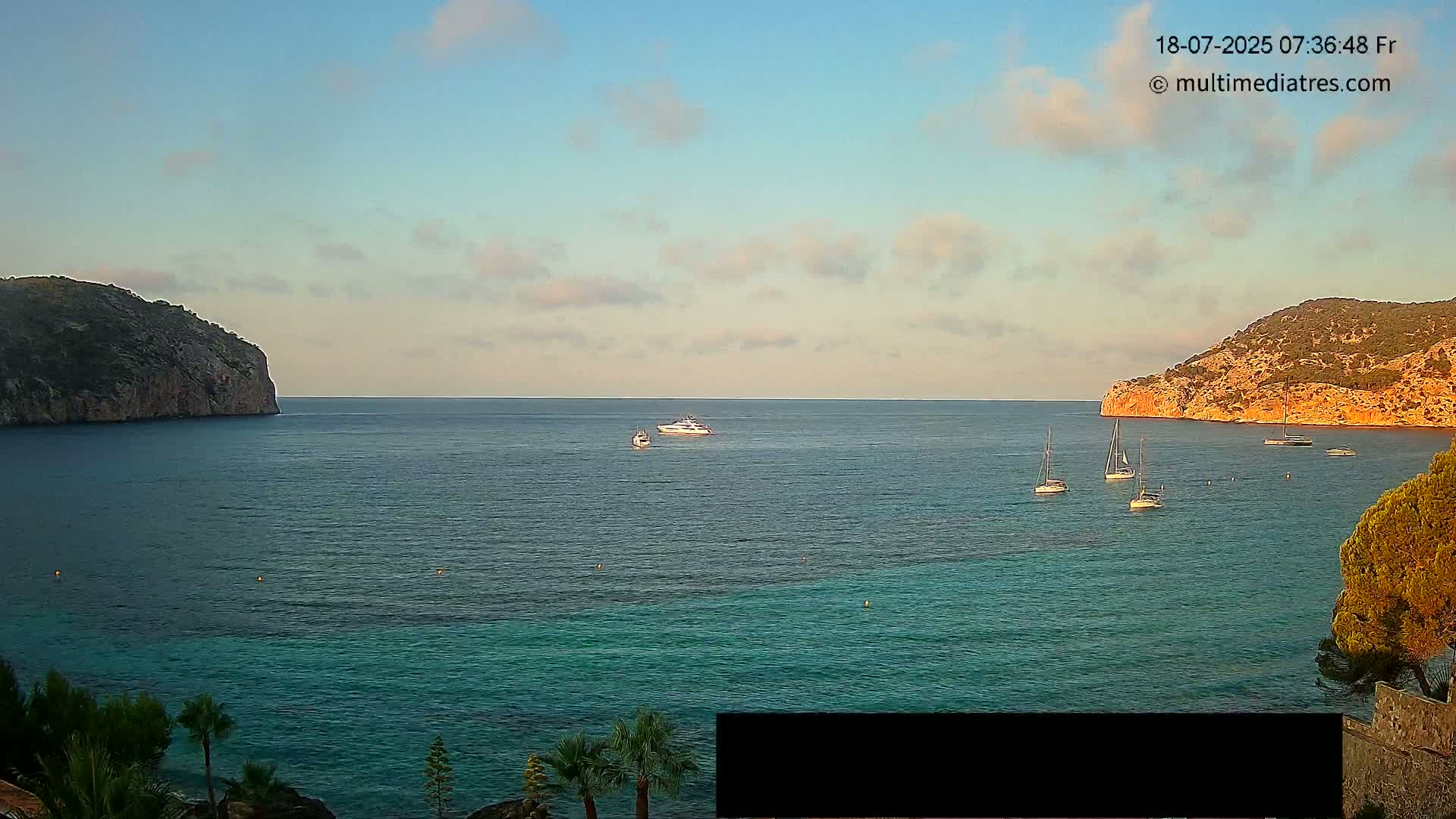 Mallorca Camp de Mar Roca Beach Live Cam - Balearic Islands, Spain