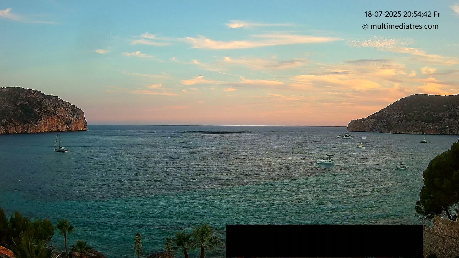 Mallorca Camp de Mar Roca Beach Live Cam - Balearic Islands, Spain